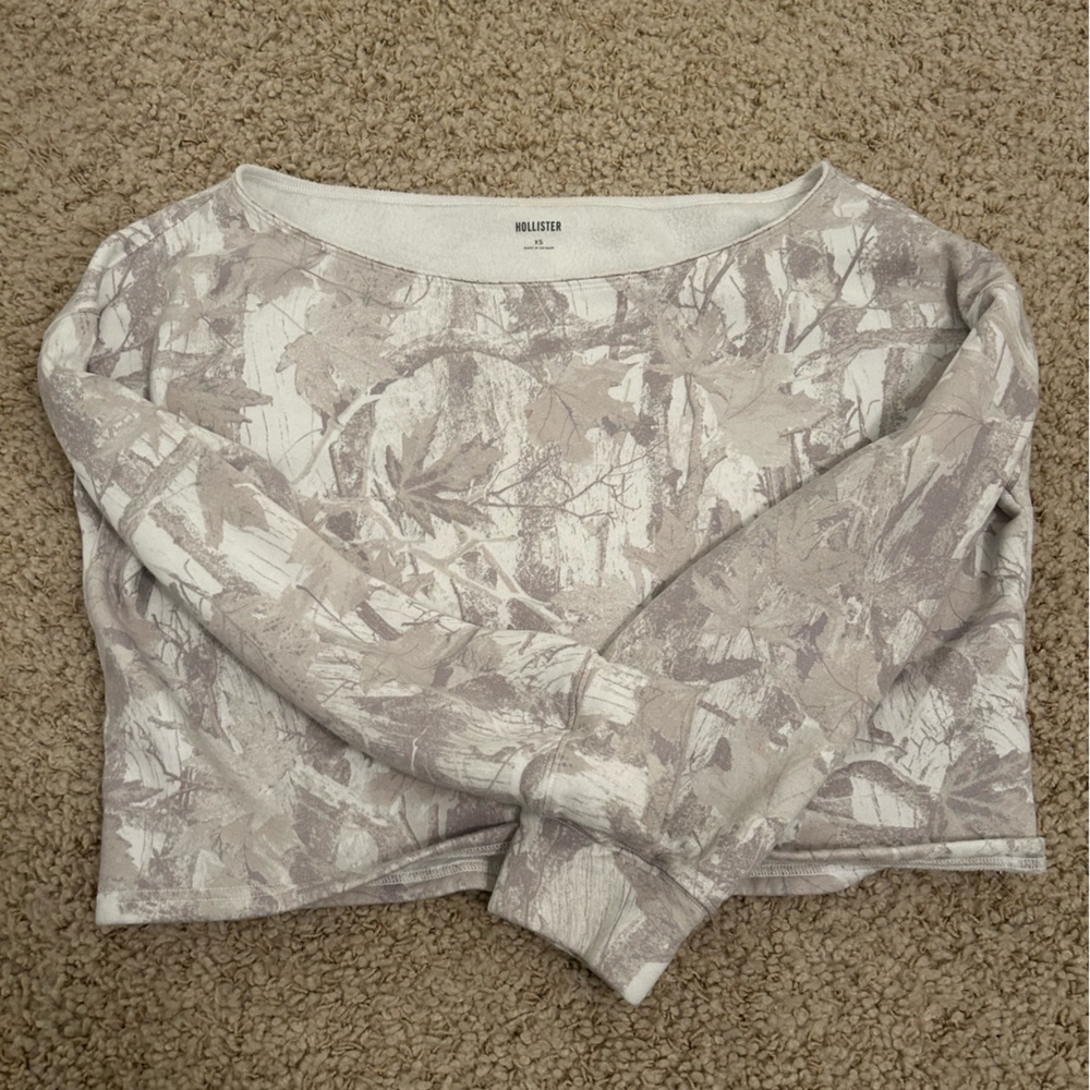 hollister camo off the shoulder top